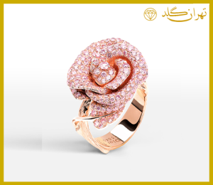 انگشتر گل رز با جواهرات صورتی از Dior